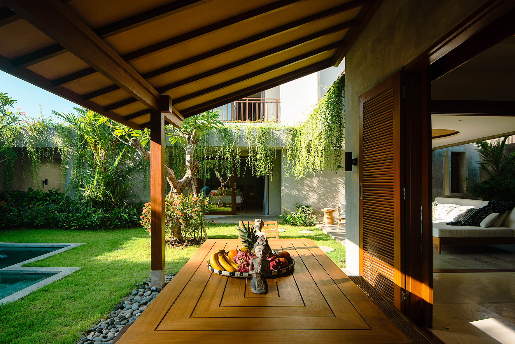 JuSt Residence Outdoor Dining Additional View