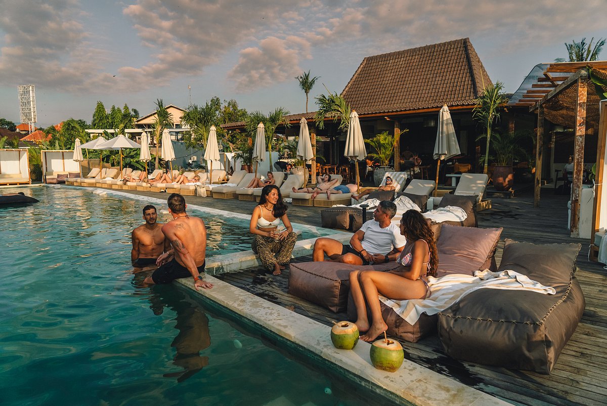 Nirvana Life Fitness & Wellness Club - Holistic fitness center